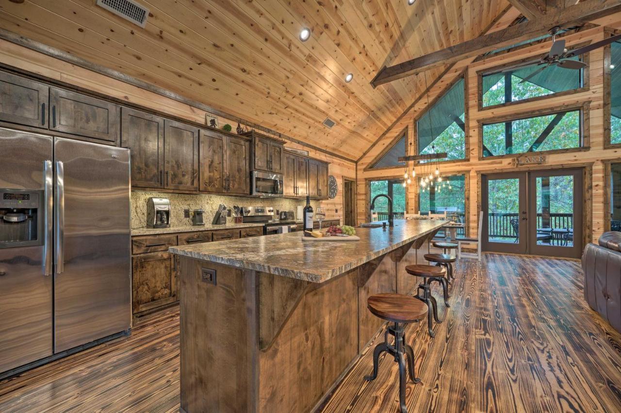 Broken Bow Cabin Deck With Hot Tub And Pool Table! Luaran gambar