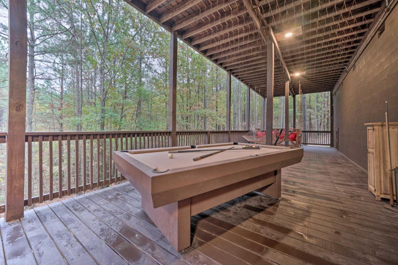 Broken Bow Cabin Deck With Hot Tub And Pool Table! Luaran gambar